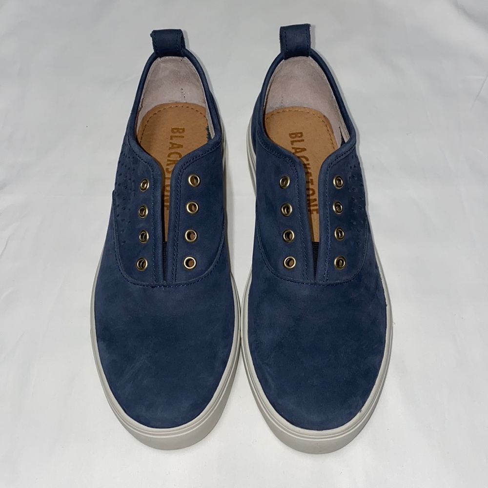 Blackstone Laceless Perforated Sneaker Sz 9